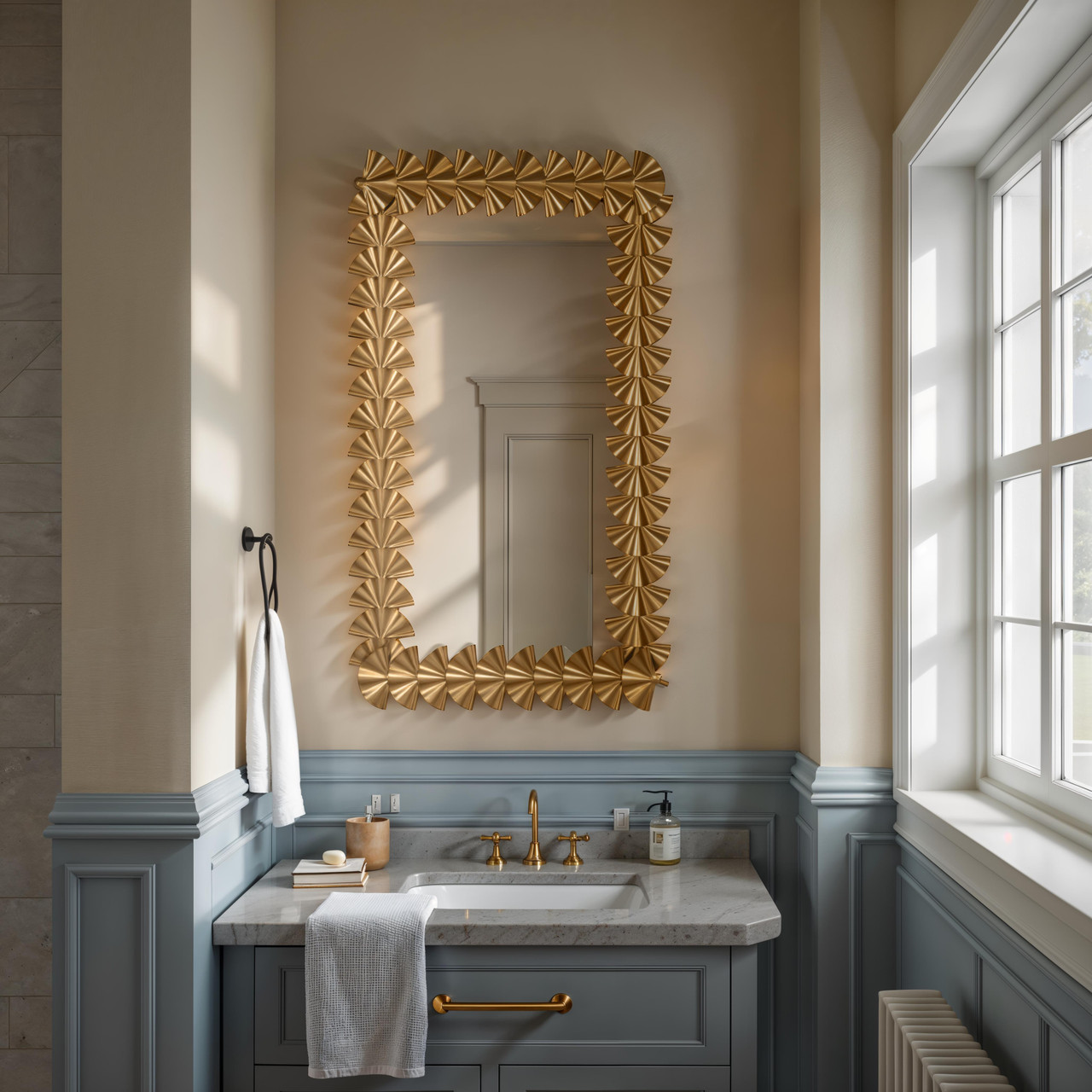 LaVita Vertical Gold Wall Mirror